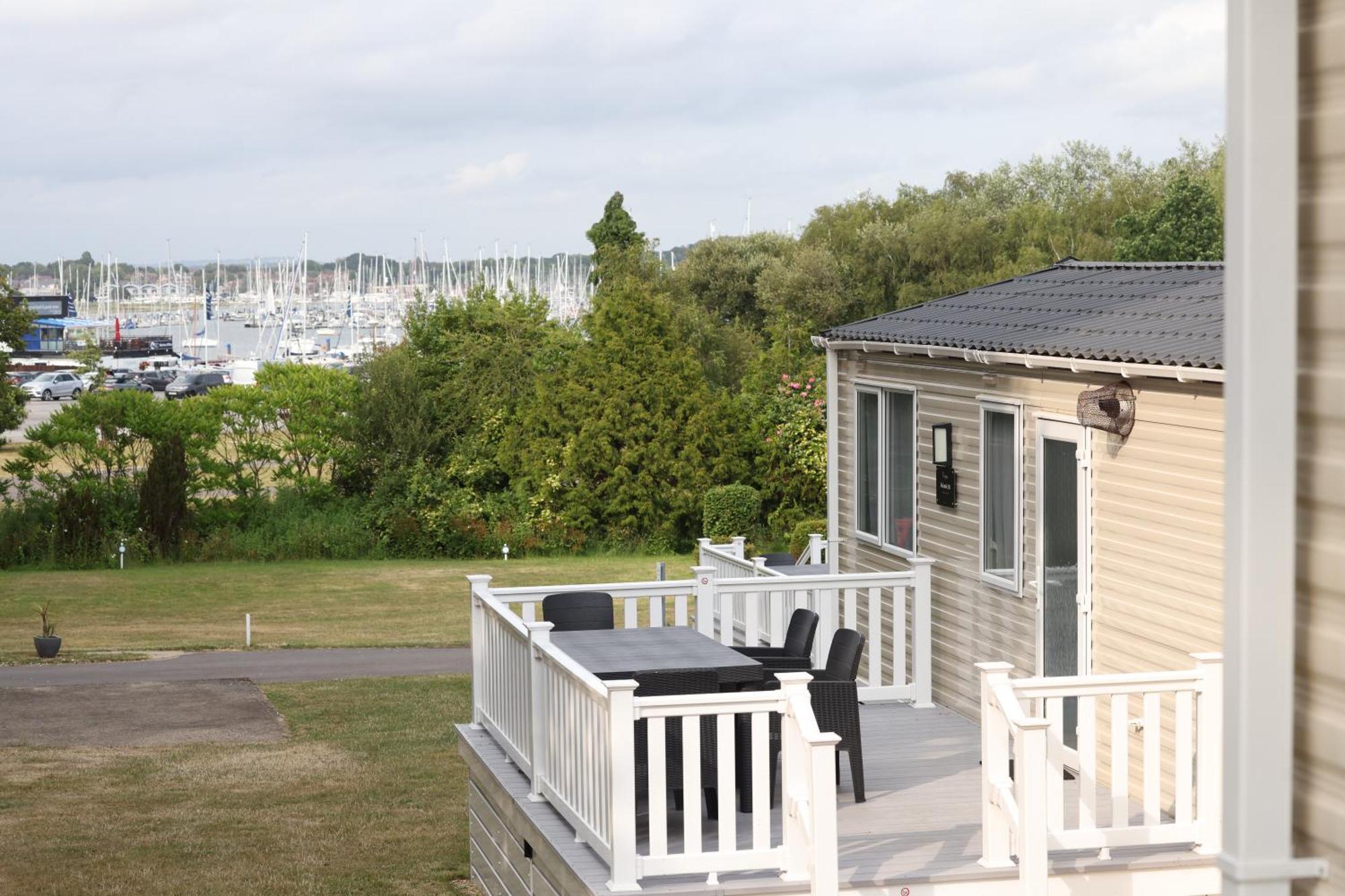 Mercury Yacht Harbour And Holiday Park Bursledon المظهر الخارجي الصورة