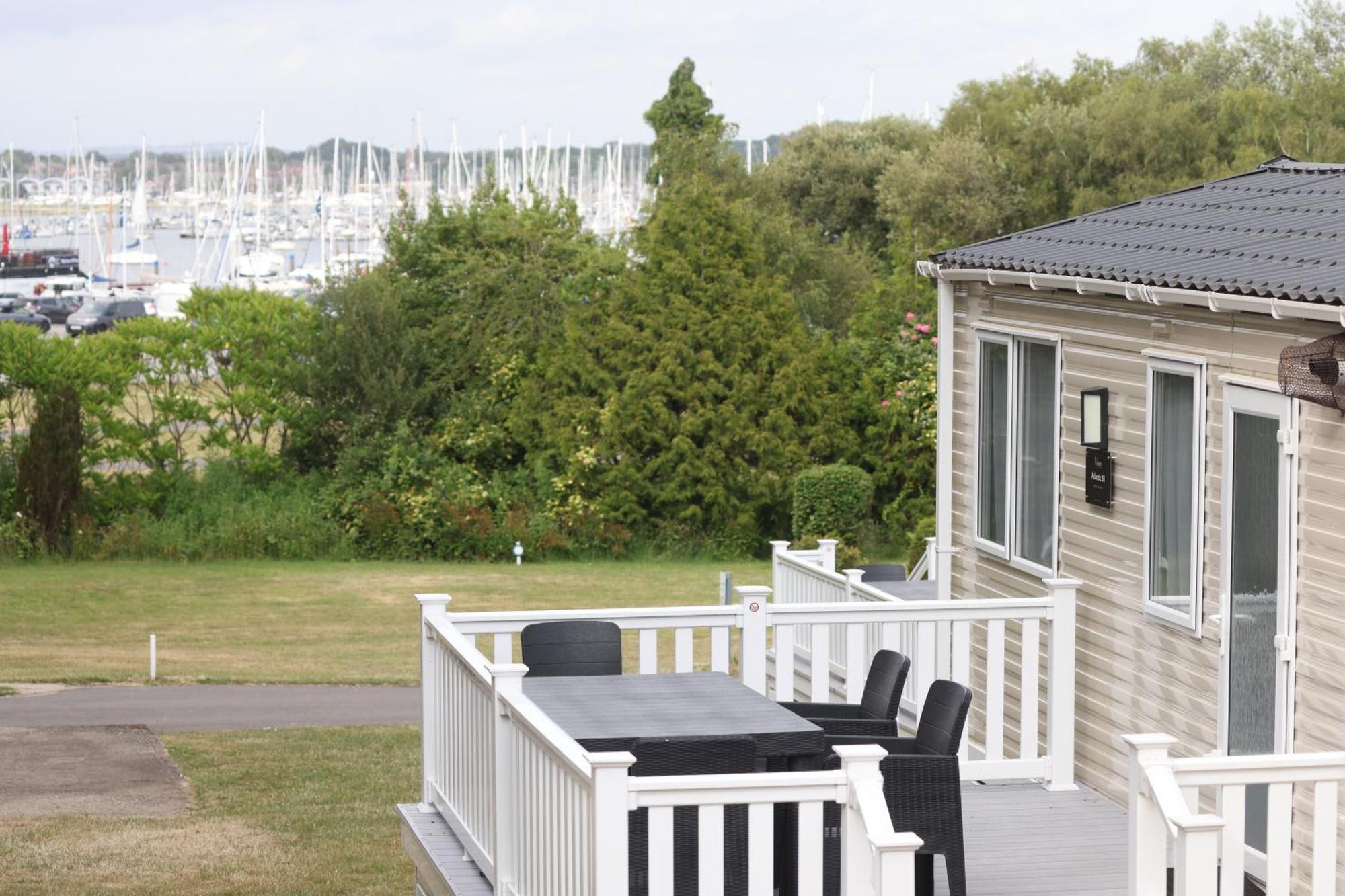 Mercury Yacht Harbour And Holiday Park Bursledon المظهر الخارجي الصورة