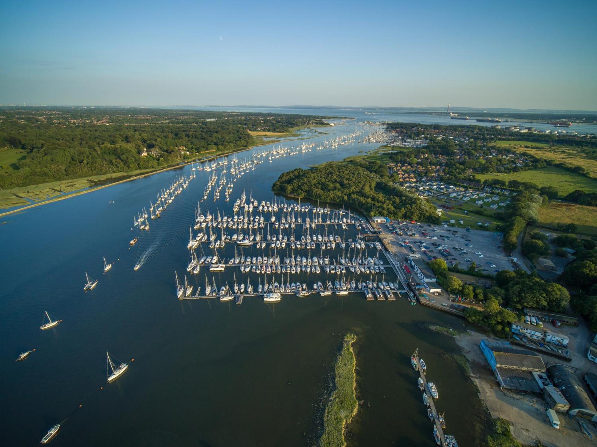 Mercury Yacht Harbour And Holiday Park Bursledon المظهر الخارجي الصورة