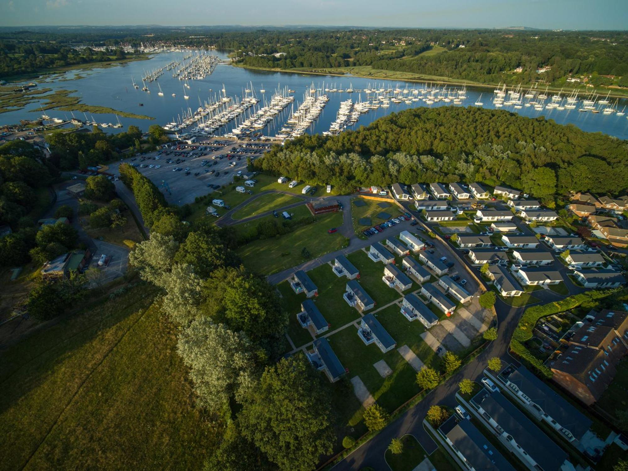 Mercury Yacht Harbour And Holiday Park Bursledon المظهر الخارجي الصورة